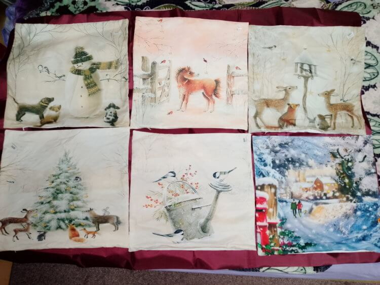 Christmas pillowcases.  Ordinary pillows will immediately look festive.  A photo.