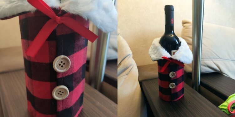 New Year's cover on a bottle.  Cool pajamas for a bottle.  A photo.