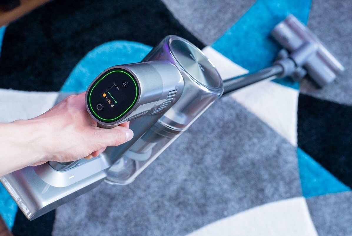 Dreame T30 — это беспроводной пылесос в стиле Дайсона с очень мощным мотором. Фото.