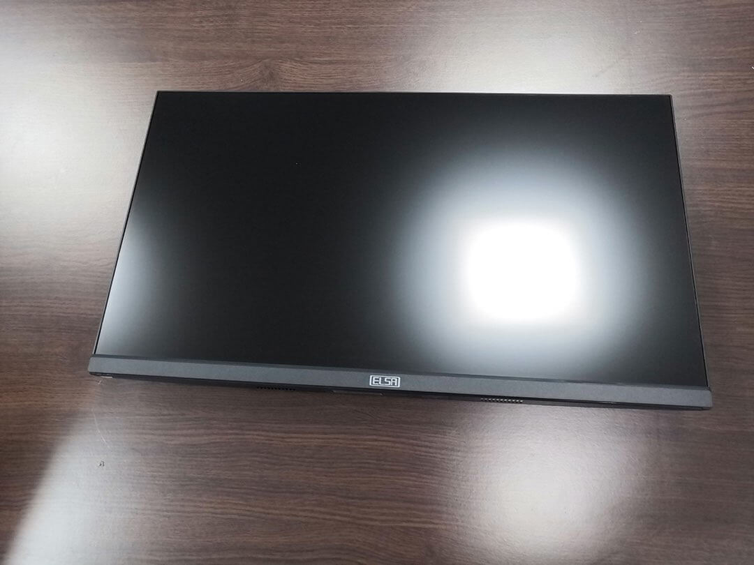 Это отличный игровой монитор за свои деньги. Фото.