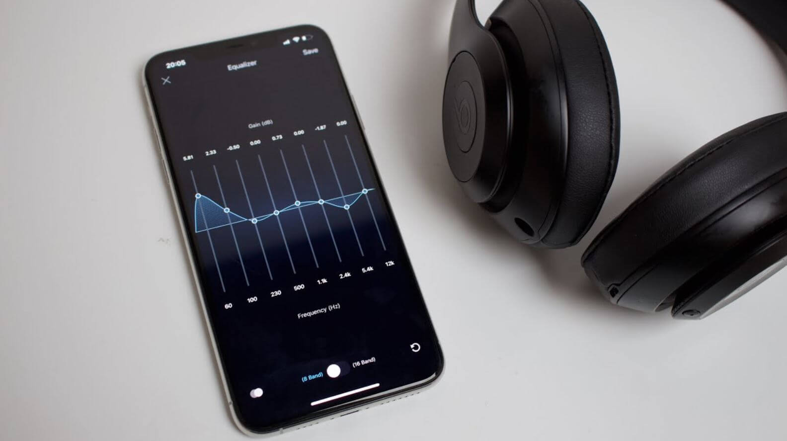Equalizer — Volume Booster EQ. Нашли отличные приложения, которые улучшат качество звучания музыки на вашем iPhone. Фото.