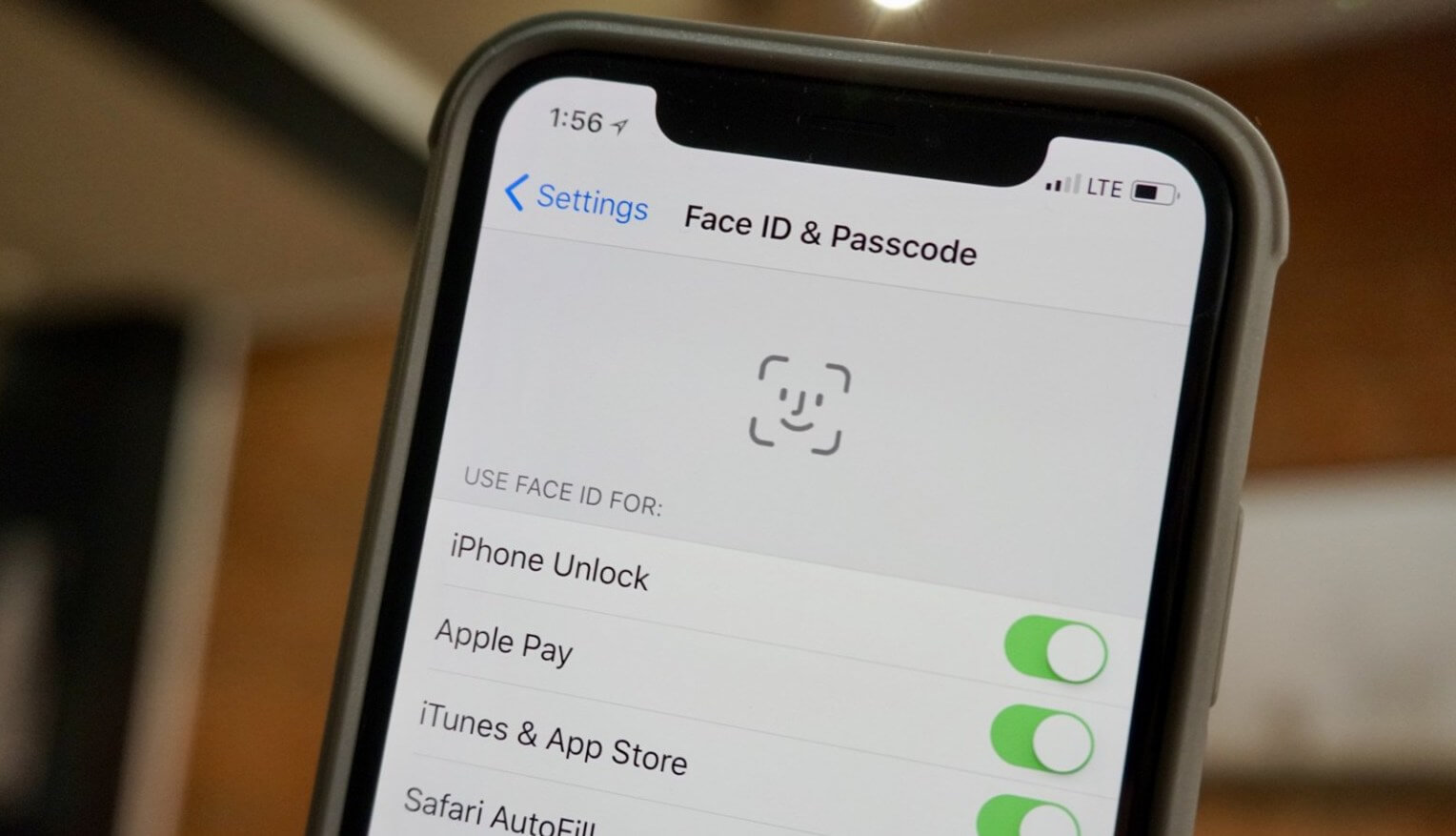 У многих пользователей перестал работать Face ID, и неизвестно почему. Фото.