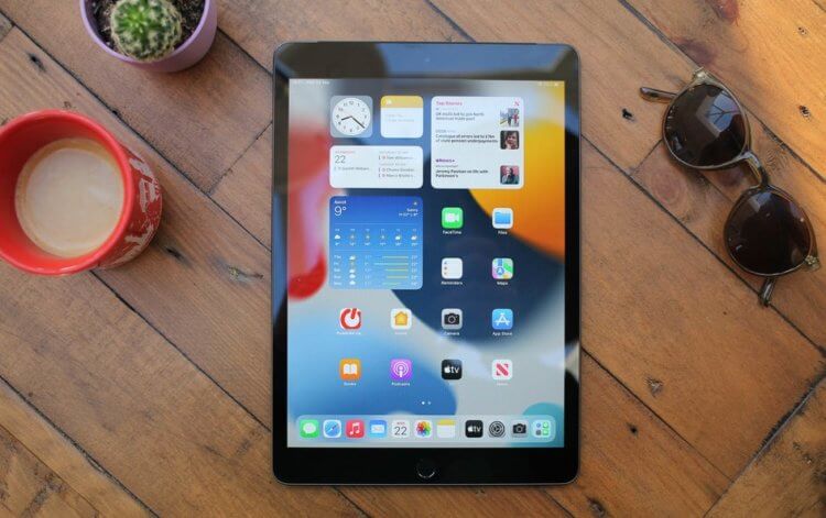 iPad 9 — экран. Картинка на iPad 9 всегда четкая и правильная по цветам. Фото.
