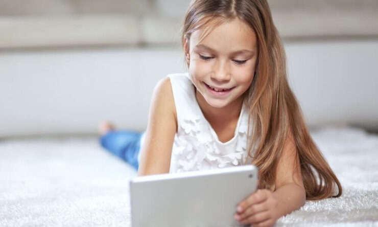 Родительский контроль на Айпаде. Благодаря функциям операционной системы ребенок не будет бесконтрольно пользоваться Айпадом. Родительский контроль на Айпаде. Благодаря функциям операционной системы ребенок не будет бесконтрольно пользоваться Айпадом. Фото.