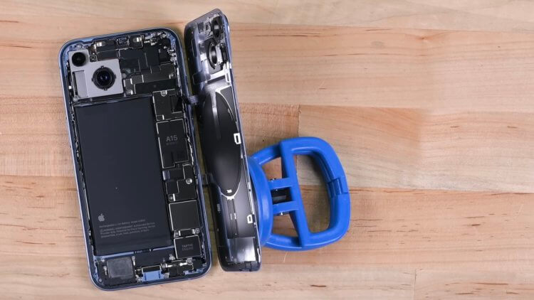 Apple разрешила сложный ремонт iPhone 14. Где его можно сделать в России