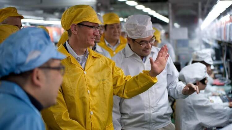 Это ж неспроста. Почему Apple сокращает выпуск iPhone. Сокращение производства будет, но не такое серьезное, как можно предположить. Это ж неспроста. Почему Apple сокращает выпуск iPhone. Сокращение производства будет, но не такое серьезное, как можно предположить. Фото.
