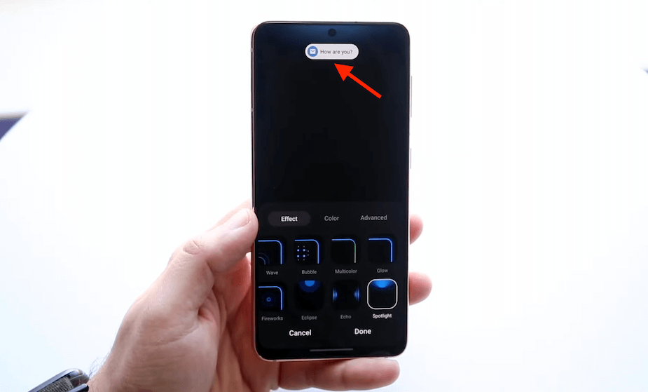 Пуши в One UI появляются точно так же, как на экране iPhone 14 Pro и 14 Pro Max. Фото.