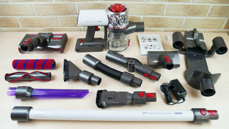 Ручной пылесос для дома. В комплекте большое количество разных насадок. Фото.