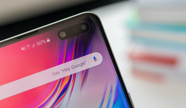 Dynamic Island for Android.  Samsung bashfully tried to hide this notch and placed it away from the eyes, while Apple made a feature of its smartphones out of it.  A photo.