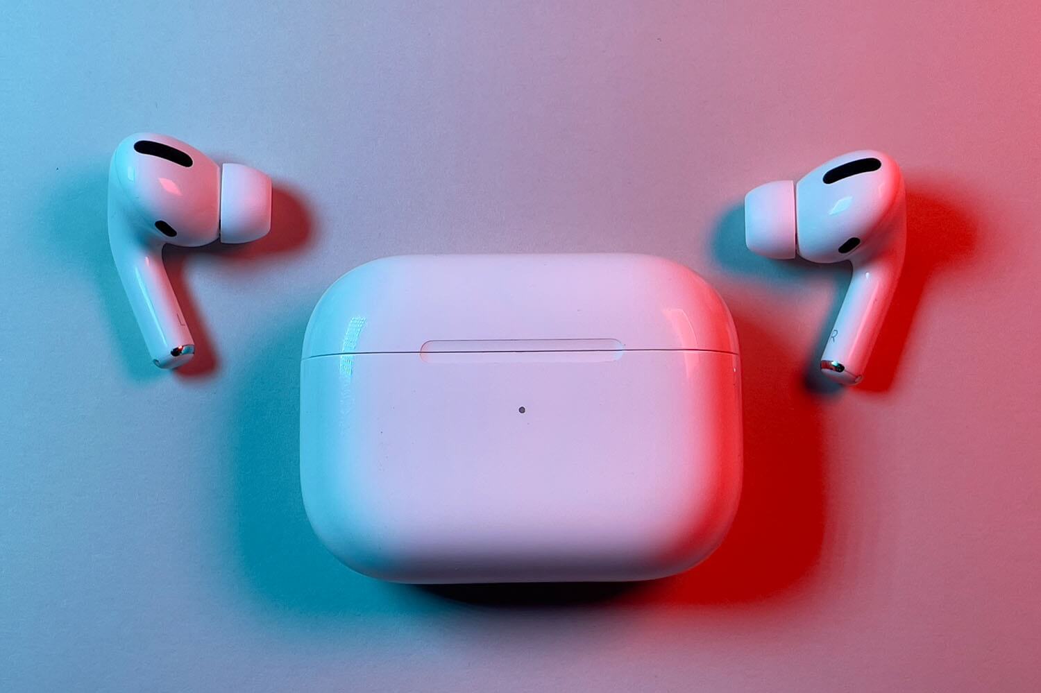 Как по мне, так AirPods Pro 2 — самая удачная покупка из всех наушников Apple. Фото.