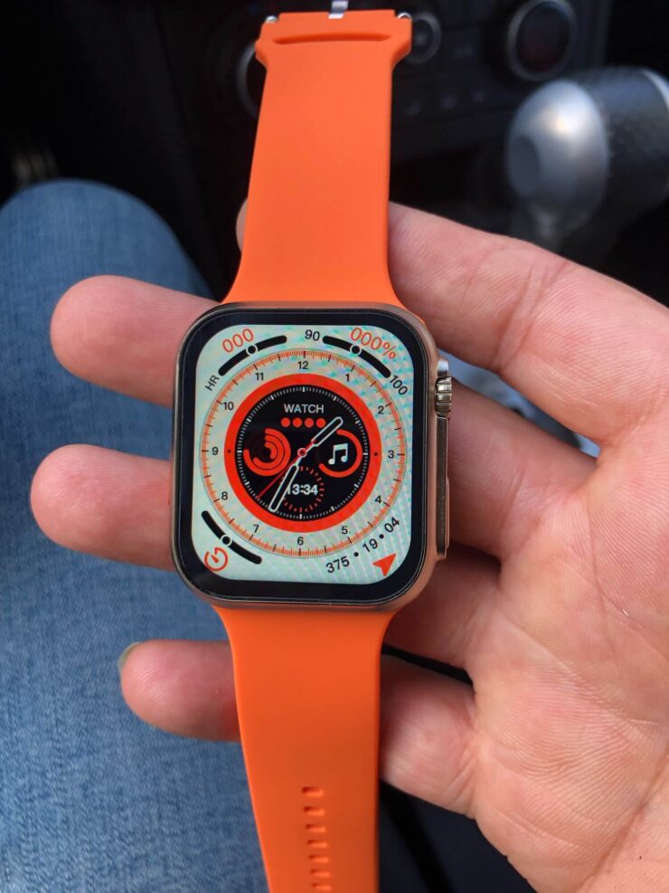 Через камеру видно сильное мерцание экрана. Фото.