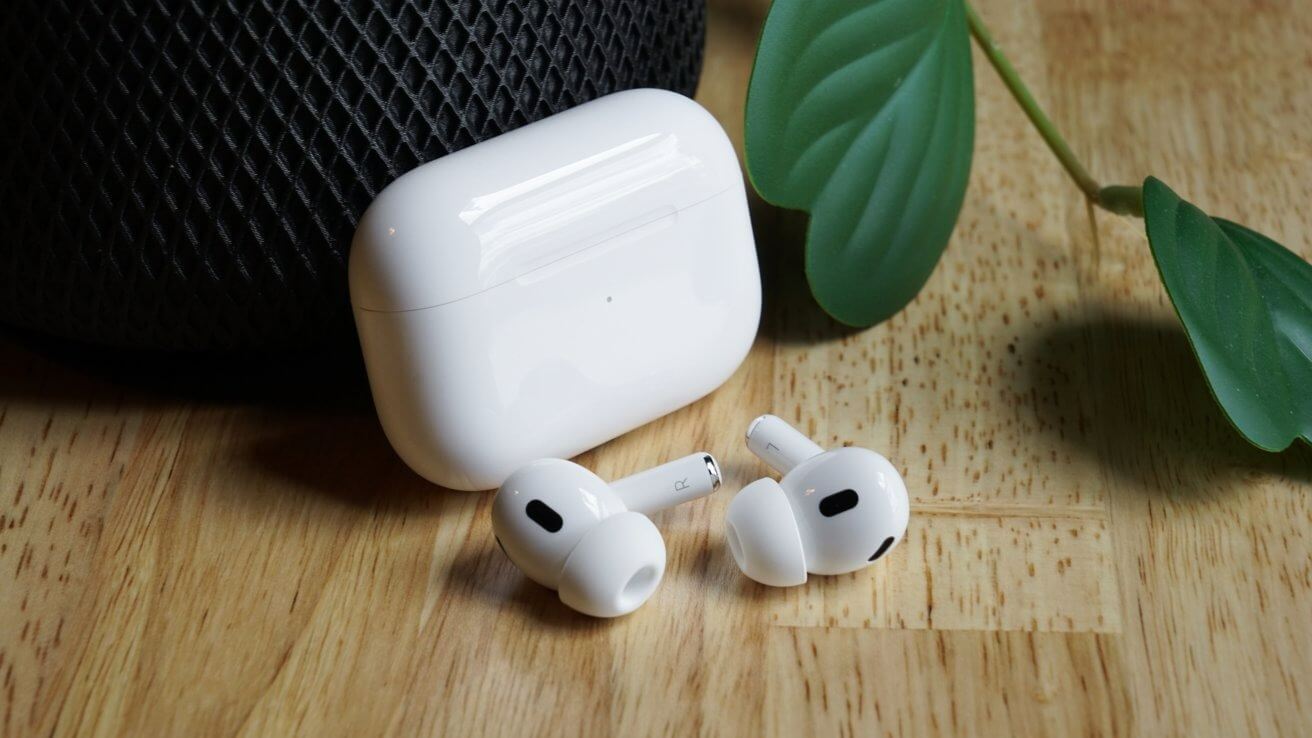 AirPods Pro прямо сейчас — одни из лучших наушников. Фото.