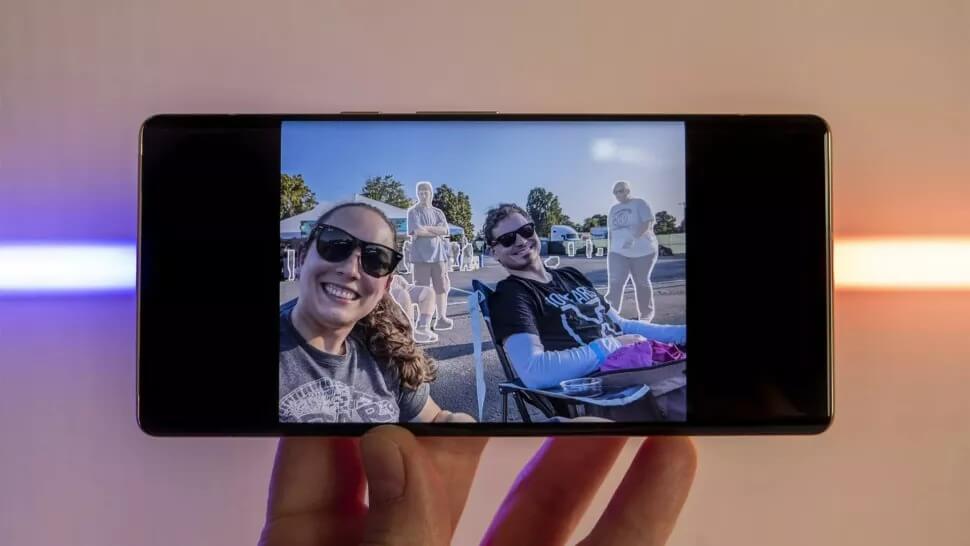 Вот так нейросеть определяет объекты для удаления. Фото.