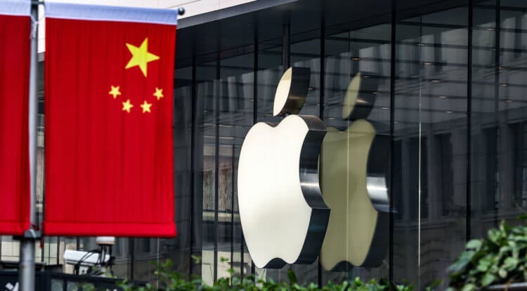 Apple вляпалась в Китай, а теперь не знает, как отмыться. Фото.