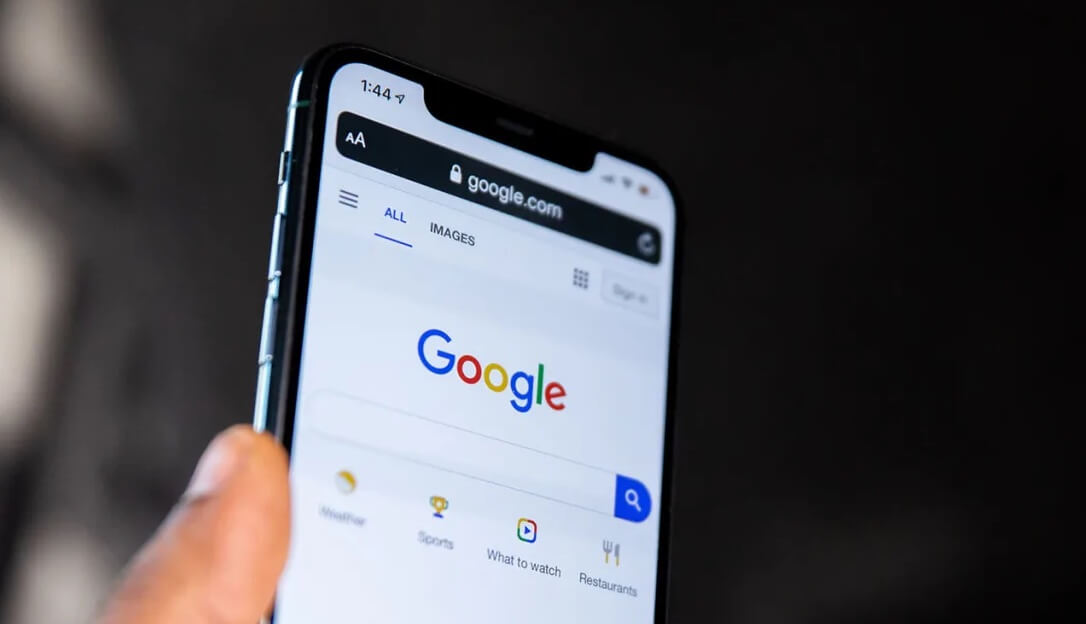 Если Apple «попросит» Google, то поисковый гигант может потерять более миллиарда активных пользователей. Фото.