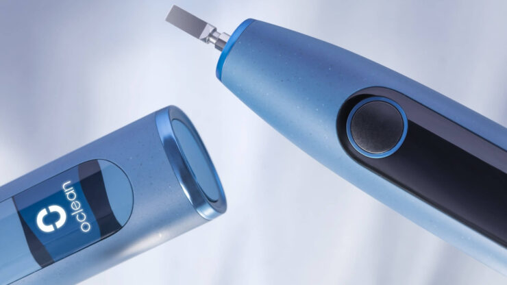 Это звуковая зубная щётка с экраном, которая учит вас чистить зубы правильно. Чистить зубы надо правильно. Но не все знают, как именно это делать. Это звуковая зубная щётка с экраном, которая учит вас чистить зубы правильно. Чистить зубы надо правильно. Но не все знают, как именно это делать. Фото.