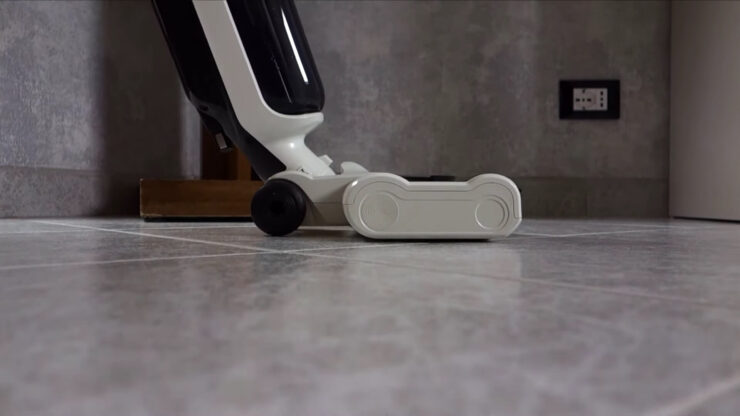 Какой вертикальный пылесос лучше. Redkey W12 идеально подходит для главных поверхностей, но ковры — не его конек. Фото.