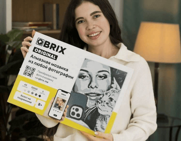 Как собрать картину из страз. Коробка уже намекает, что внутри ждет что-то интересное. Как собрать картину из страз. Коробка уже намекает, что внутри ждет что-то интересное. Фото.