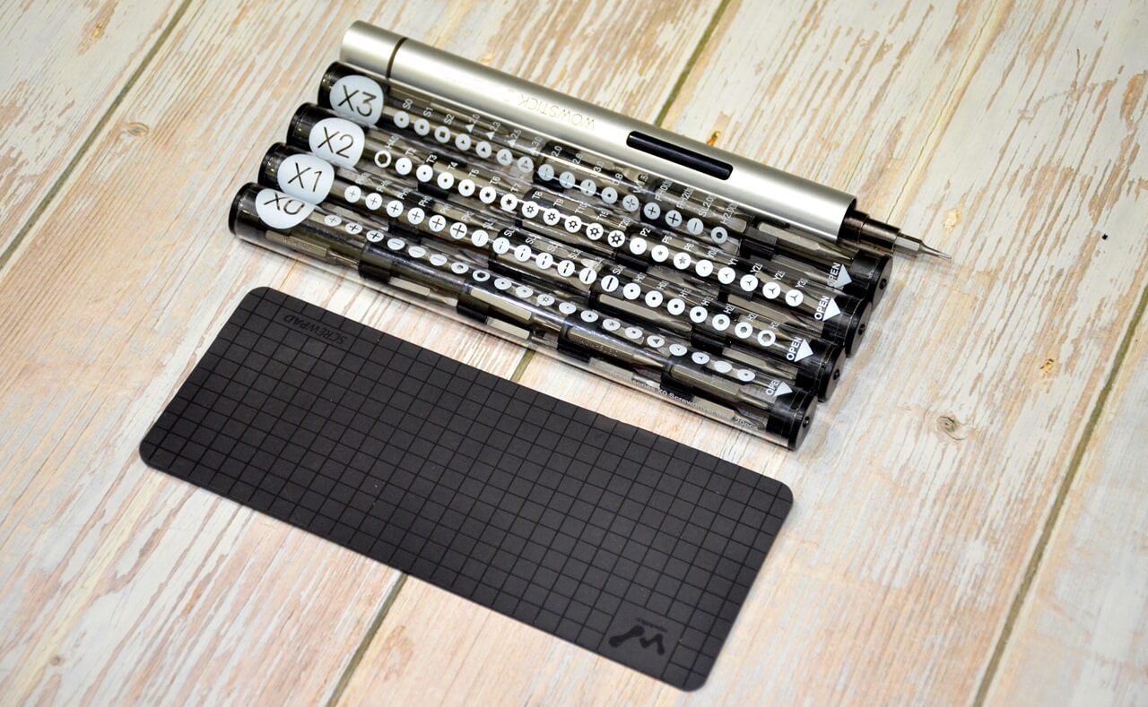 В комплекте идут даже биты Torx. Фото.