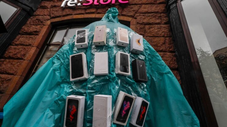 Apple унесла с собой только устройства. Но всё остальное по-прежнему работает в России. Фото.