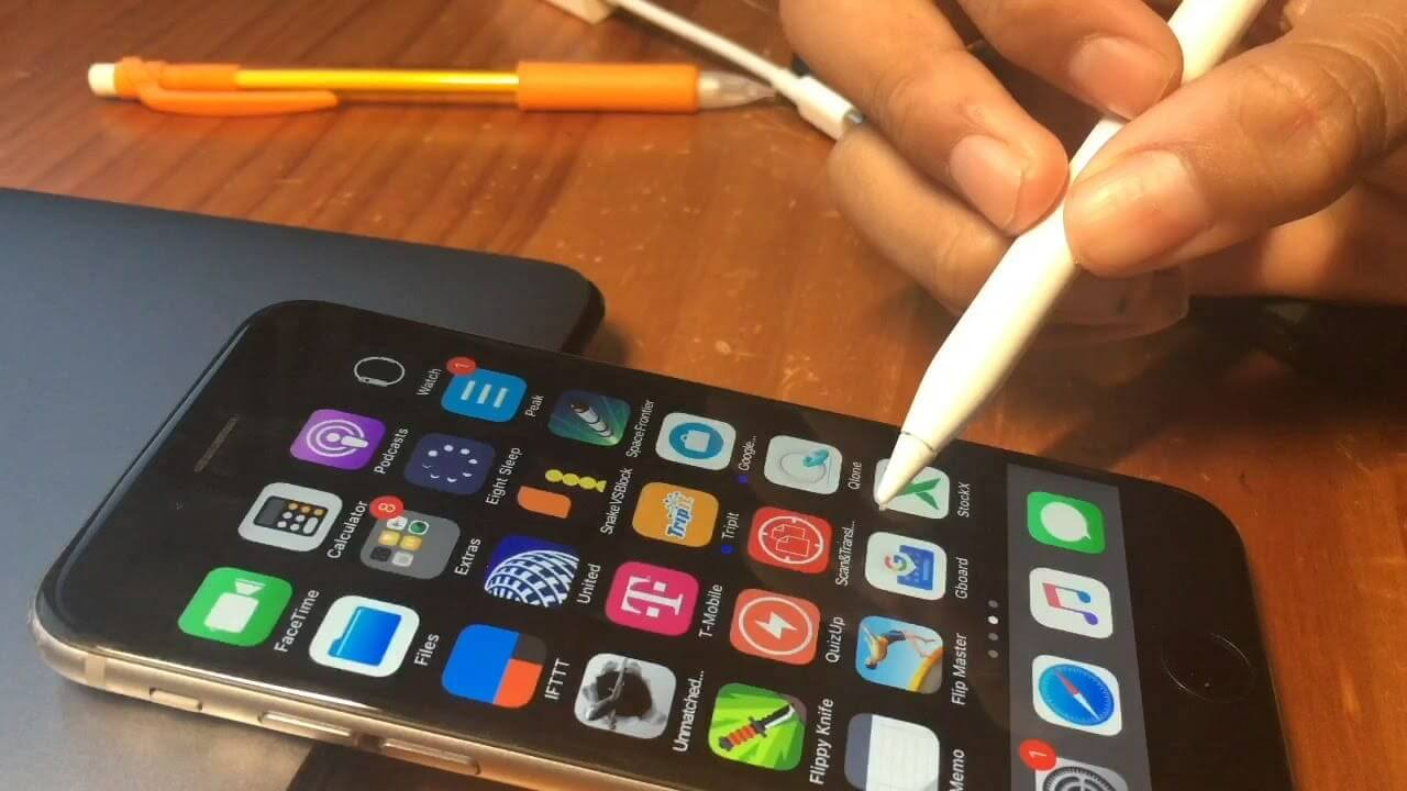 А может быть, в iPhone Ultra появится стилус, как в Samsung Galaxy S23 Ultra. Фото.