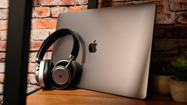 Apple знатно начудила в MacBook Pro 2023. Они греются, а одинаковые SSD работают по-разному