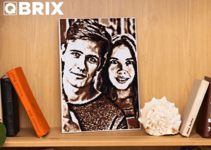 Как собрать картину из страз. Из-за меньшего размера базовой детали, общая детализация такой картины будуте выше, чем у предыдущих, но это не значит, что она лучше других — она просто другая. Как собрать картину из страз. Из-за меньшего размера базовой детали, общая детализация такой картины будуте выше, чем у предыдущих, но это не значит, что она лучше других — она просто другая. Фото.