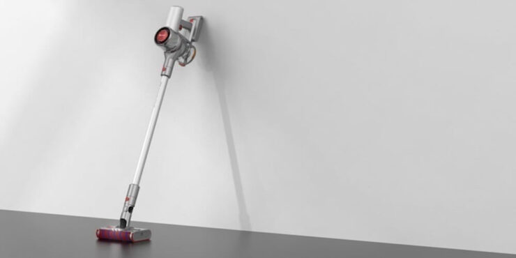 Мощный беспроводной пылесос. Отличить пылесосы можно даже внешне. Redroad 17 имеет белую трубу, серый корпус и красную крышку на двигателе. Мощный беспроводной пылесос. Отличить пылесосы можно даже внешне. Redroad 17 имеет белую трубу, серый корпус и красную крышку на двигателе. Фото.