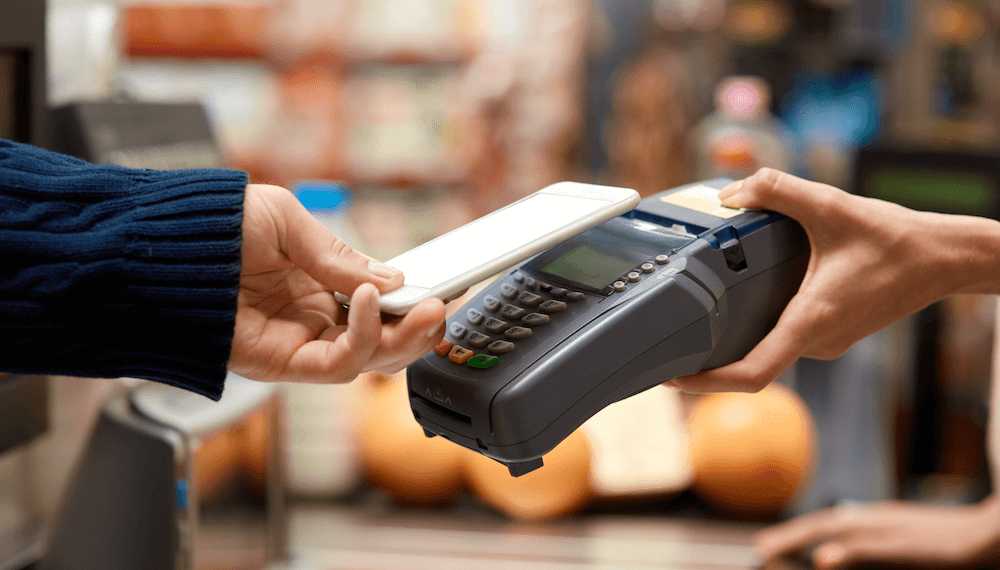 Иногда терминалы неохотно принимают стикеры. Фото.