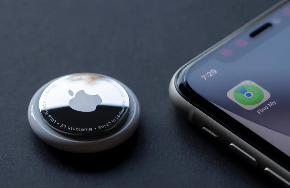 Говорят, AirTag работает точнее других маячков. Фото.