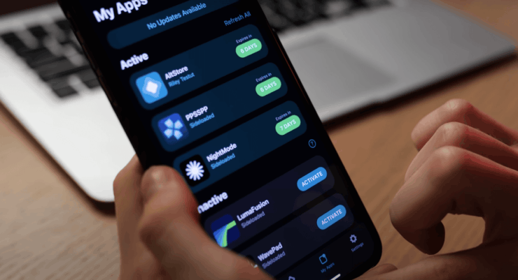 Как скачивать удалённые приложения на iPhone в обход санкций без App Store. Сейчас научу. AltStore реально может заменить App Store. Не без оговорок, конечно, но может. Фото.