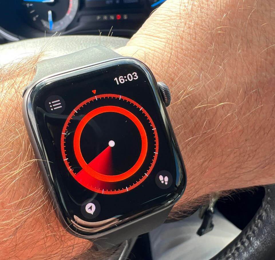 Красный индикатор на Apple Watch — что это значит. Не работает компас на Apple Watch. Что делать? Фото.