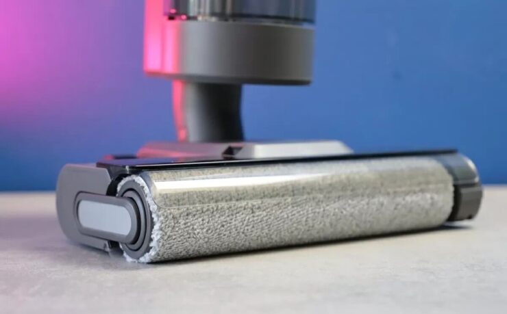 Что умеет мощный вертикальный пылесос. Открытая конструкция помогает наводить чистоту в труднодоступных местах. Фото.