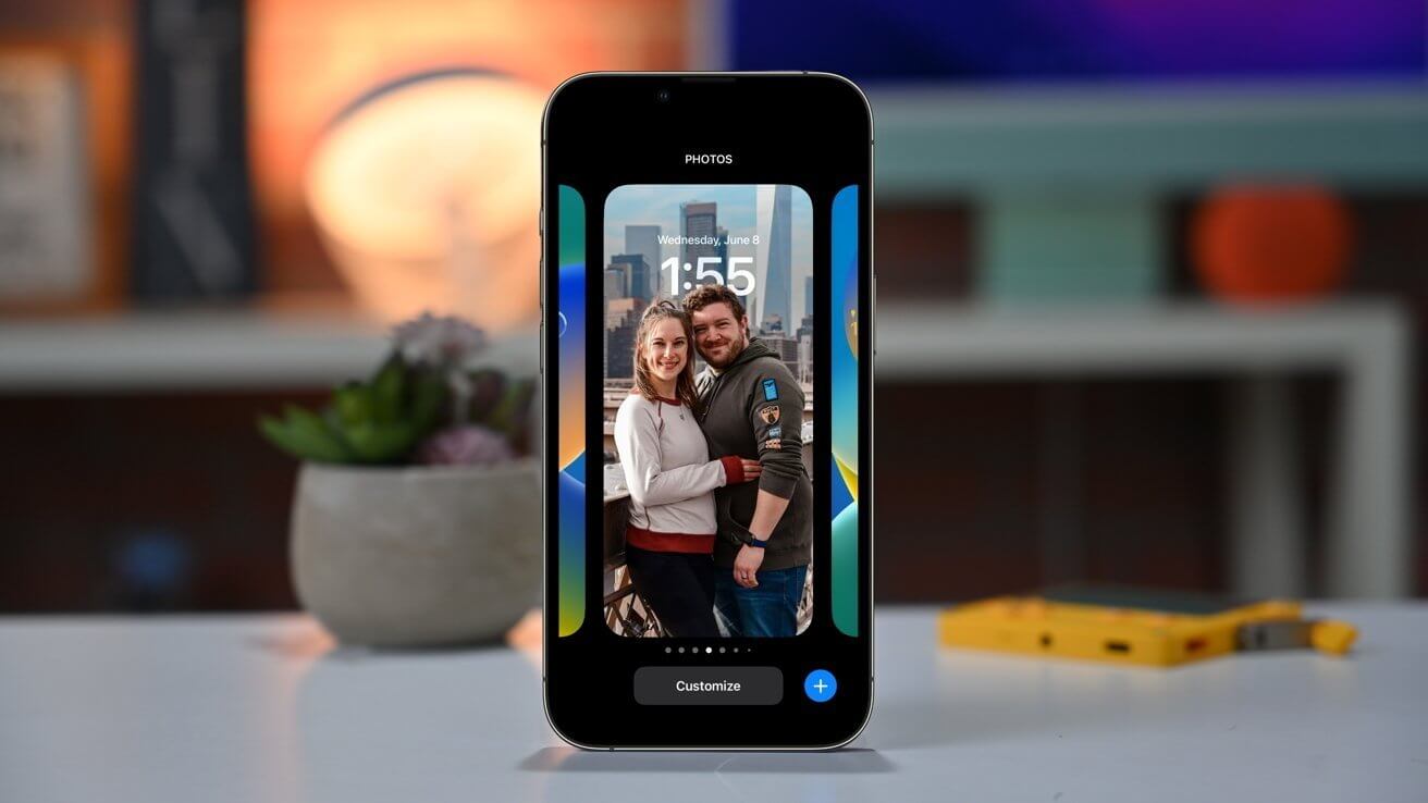 iOS 17 планировалась как проходное обновление, но затем в Купертино поменяли своё отношение к апдейту. Фото.