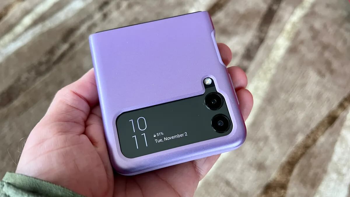 Galaxy Flip 3 первым получил iSIM. Правда, купить его не получится. Фото.