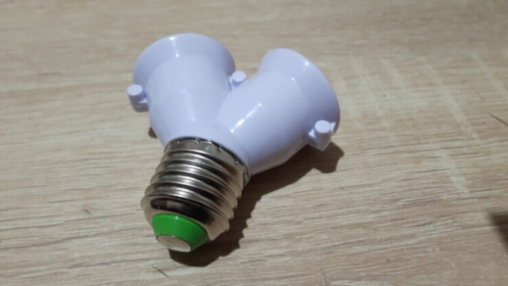 Разветвитель для лампочек. Стоит эта штука дёшево, а пользы от неё — на все деньги. Разветвитель для лампочек. Стоит эта штука дёшево, а пользы от неё — на все деньги. Фото.