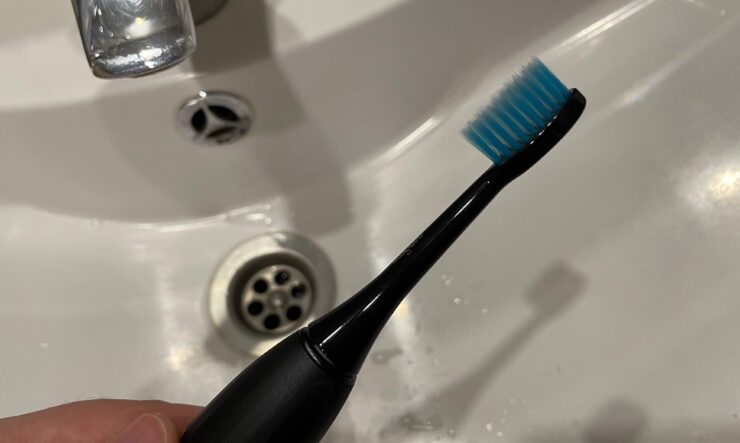 Зубная щётка с дисплеем и массажем. В комплекте с Nandme NX9000 идут сменные насадки двух видов. Зубная щётка с дисплеем и массажем. В комплекте с Nandme NX9000 идут сменные насадки двух видов. Фото.