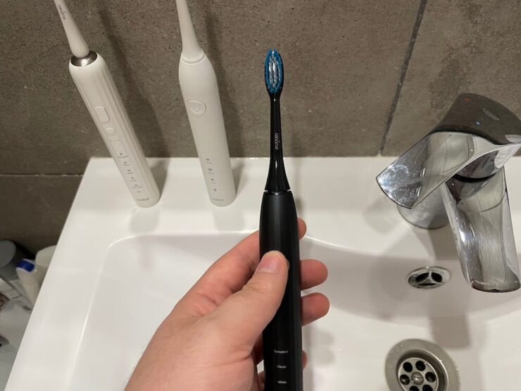 Лучшая зубная щётка для чувствительных зубов. Nandme NX8000 следит за тем, чтобы вы не слишком сильно давили на дёсны. Лучшая зубная щётка для чувствительных зубов. Nandme NX8000 следит за тем, чтобы вы не слишком сильно давили на дёсны. Фото.