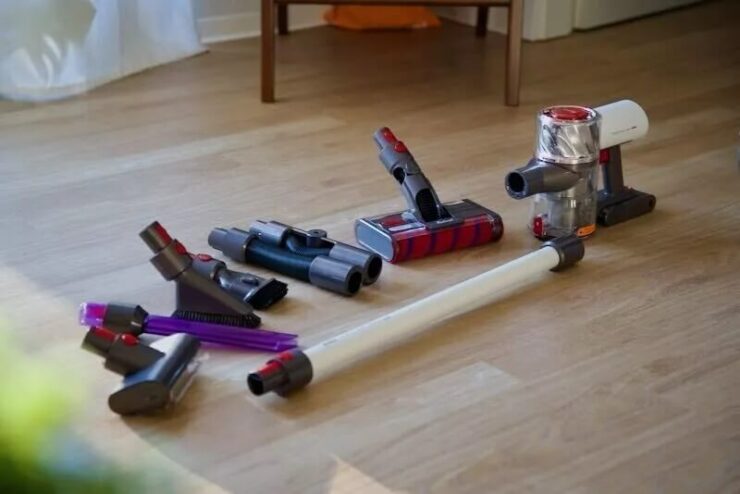 Какой беспроводной пылесос лучше. Redroad 17 Lite отличается от Redroad 17 более скромным комплектом поставки и черным корпусом. Какой беспроводной пылесос лучше. Redroad 17 Lite отличается от Redroad 17 более скромным комплектом поставки и черным корпусом. Фото.