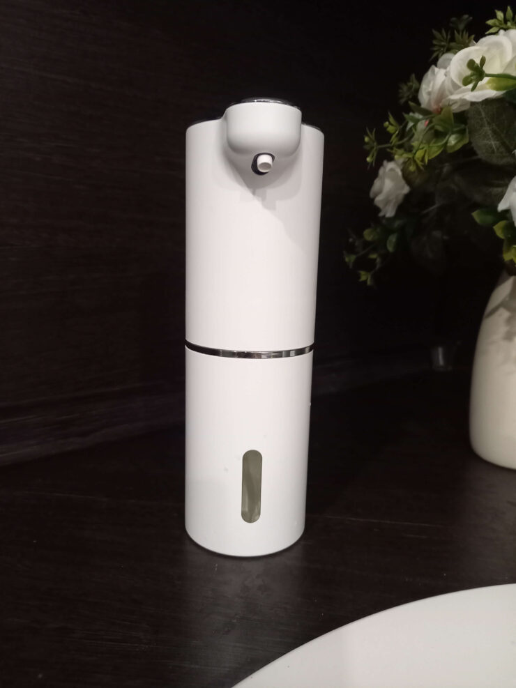 Главное — не забывать его периодически заряжать. Фото.