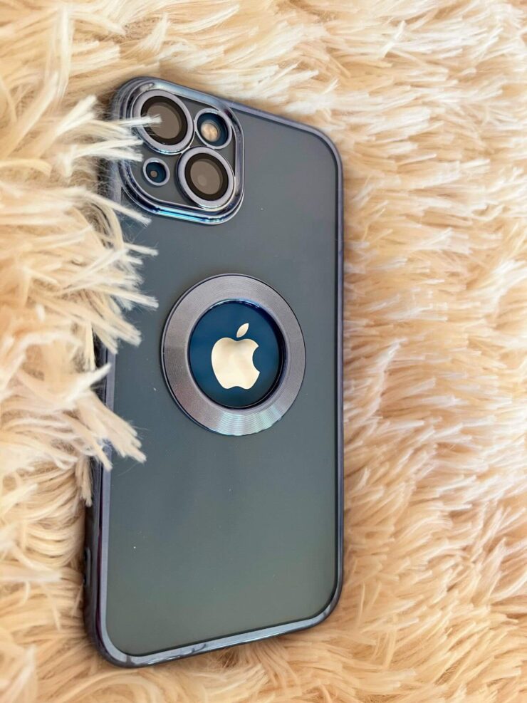 Прозрачный чехол на Айфон. Камера в этом чехле защищена как надо. Прозрачный чехол на Айфон. Камера в этом чехле защищена как надо. Фото.