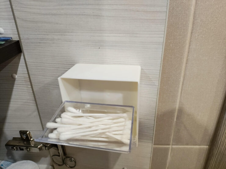 Пластиковый ящик для хранения. Очень удобный и стильный ящичек для хранения. Пластиковый ящик для хранения. Очень удобный и стильный ящичек для хранения. Фото.