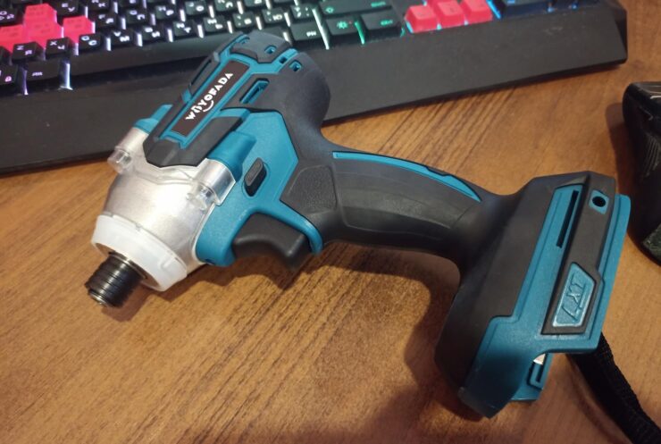 Какой шуруповёрт выбрать. Этот шуруповёрт поддерживает АКБ от других моделей. Какой шуруповёрт выбрать. Этот шуруповёрт поддерживает АКБ от других моделей. Фото.