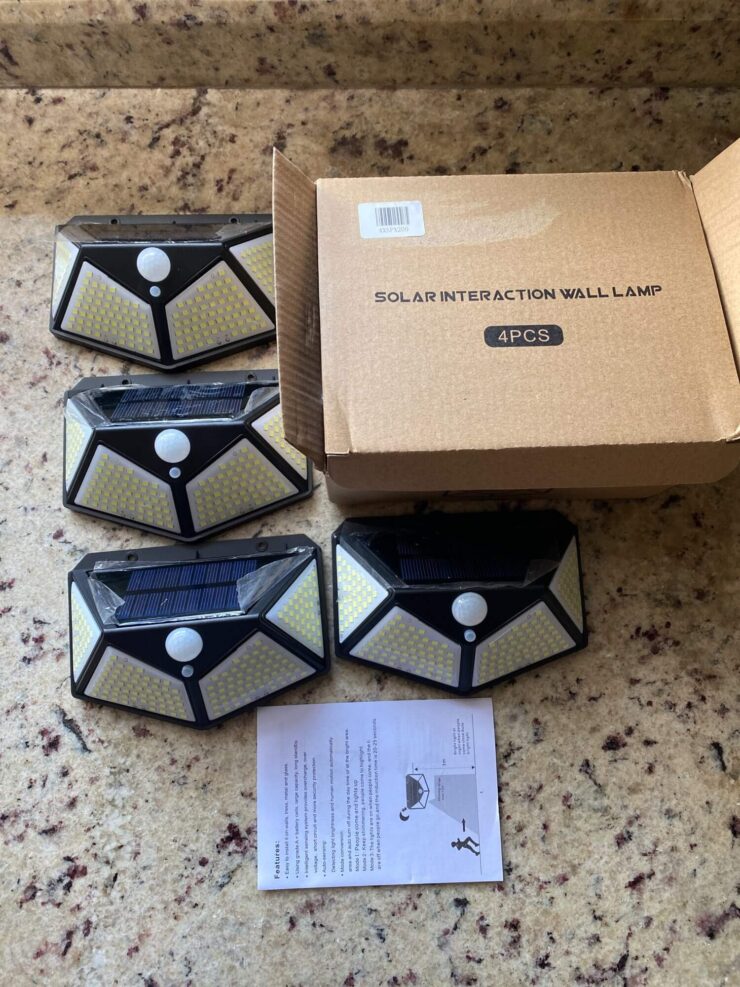 Такие светильники легко осветят вам путь в темноте. Фото.