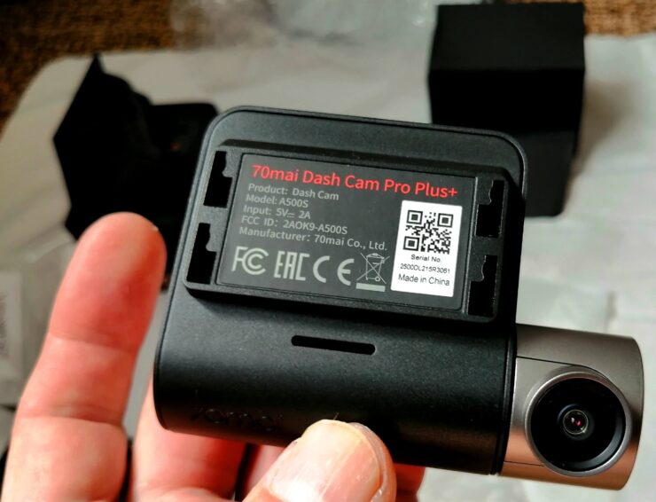 Видеорегистратор 70mai Dash Cam. Сам видеорегистратор очень компактный и практически не занимает место на лобовом стекле. Видеорегистратор 70mai Dash Cam. Сам видеорегистратор очень компактный и практически не занимает место на лобовом стекле. Фото.