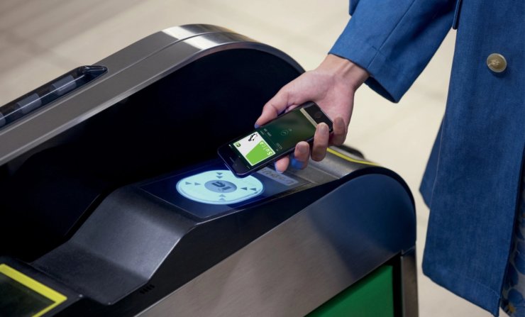 Будет ли работать Apple Pay в России. Хотите платить смартфоном в России? Пользуйтесь Android или SberPay. Ни одна карта, даже зарубежная, оплату по NFC в iPhone тут не активирует. Будет ли работать Apple Pay в России. Хотите платить смартфоном в России? Пользуйтесь Android или SberPay. Ни одна карта, даже зарубежная, оплату по NFC в iPhone тут не активирует. Фото.