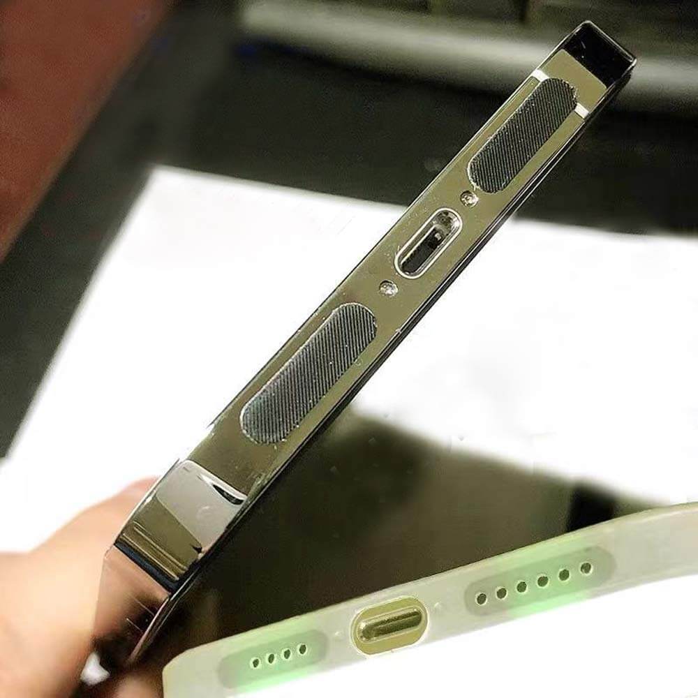 Приклеивайте любые клейкие ленты или скотч к динамикам и на них будет оставаться весь мусор. Фото.