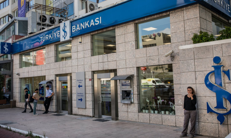 Где оформить карту зарубежного банка. Ещё один хинт для тех, кто читает подписи: в Бодруме вблизи автовокзала есть офис Is Bank, где русским оформляют карты только по ИНН и загранпаспорту. Не нужен ни депозит, ни плата за выпуск. Проверено на себе. Пользуйтесь. Где оформить карту зарубежного банка. Ещё один хинт для тех, кто читает подписи: в Бодруме вблизи автовокзала есть офис Is Bank, где русским оформляют карты только по ИНН и загранпаспорту. Не нужен ни депозит, ни плата за выпуск. Проверено на себе. Пользуйтесь. Фото.