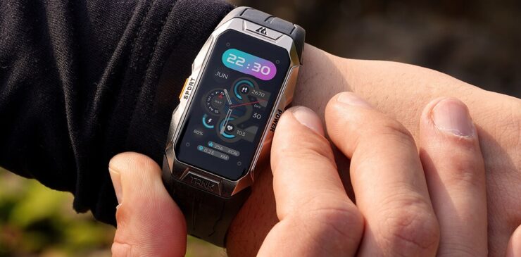 Смарт часы с большим экраном. Экран даже под прямым солнцем остается читаемым. Смарт часы с большим экраном. Экран даже под прямым солнцем остается читаемым. Фото.