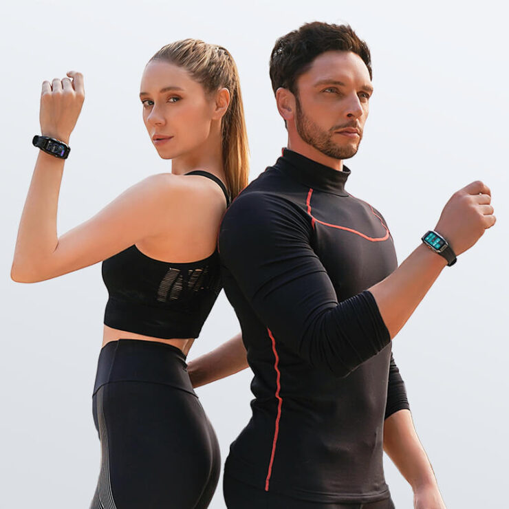 Степень защиты смарт часов. На выбор доступно два цвета корпуса: черный и серебристый. Степень защиты смарт часов. На выбор доступно два цвета корпуса: черный и серебристый. Фото.